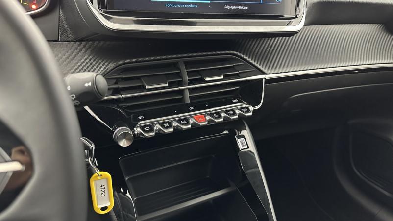 Vente en ligne Peugeot 208 208 II(2) 1.2 Hybrid 100ch Style e-DCS6 au prix de 21 410 €