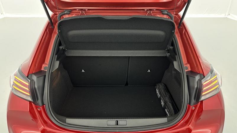 Vente en ligne Peugeot 208 208 II(2) 1.2 PureTech 100ch Allure au prix de 20 400 €
