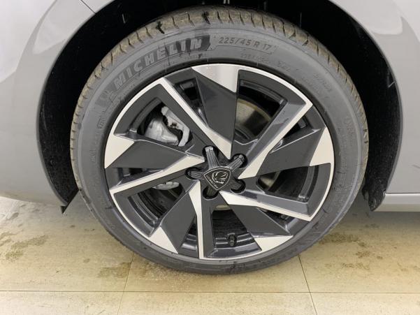 Vente en ligne Peugeot 308 BlueHDi 130ch S S EAT8 Allure au prix de 27 270 €