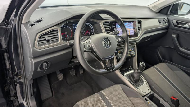 Vente en ligne Volkswagen T-Roc 1.0 TSI 110 Start Stop BVM6 Lounge au prix de 21 810 €