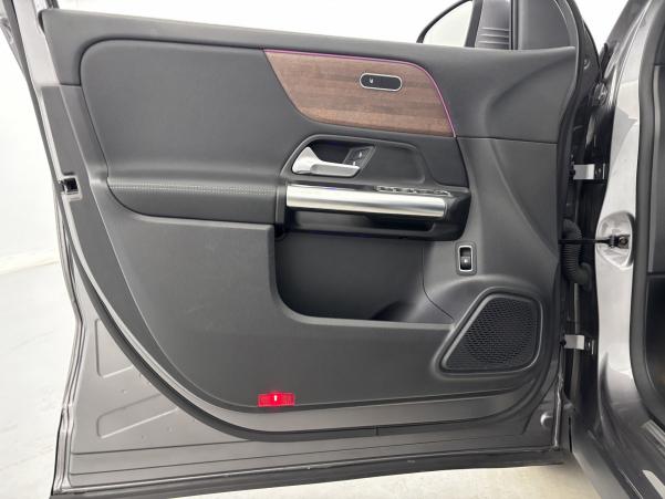Vente en ligne Mercedes GLA 250 e 160+102ch Progressive Line 8G-DCT Suréquipé + Toit ouvrant au prix de 30 990 €