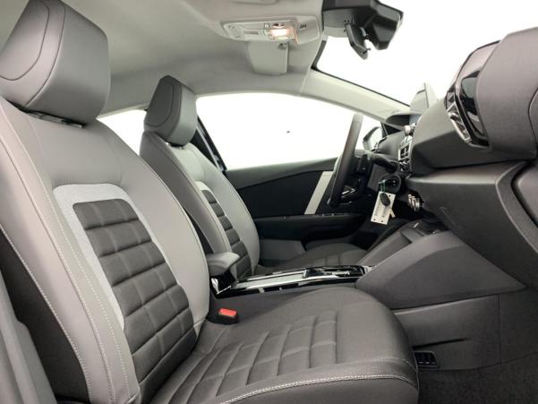 Vente en ligne Citroën C4 HYBRIDE 136 E-DCS6 PLUS au prix de 22 950 €