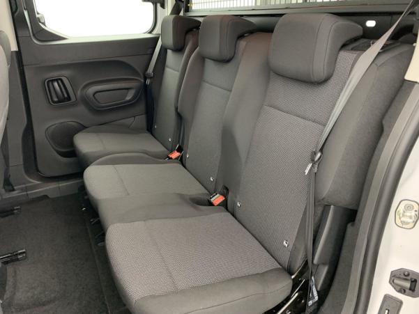 Vente en ligne Opel Combo Cargo CA M BLUEHDI 100 S S BVM6 au prix de 23 250 €