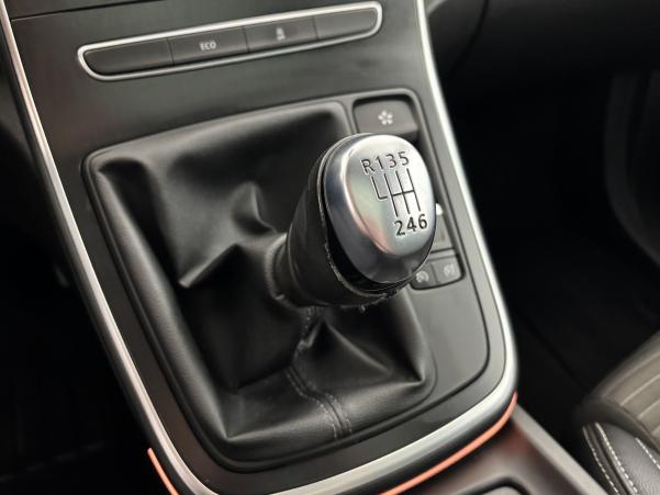 Vente en ligne Renault Scenic 4 1.3 TCe 140ch Intens + Toit panoramique au prix de 15 980 €