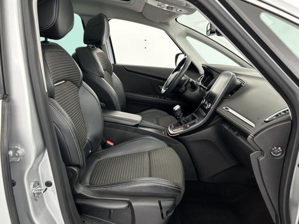 Vente en ligne Renault Scenic 4 1.3 TCe 140ch Intens + Toit panoramique au prix de 15 980 €