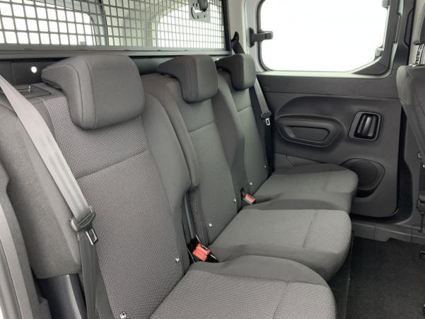 Vente en ligne Opel Combo Cargo CA M BLUEHDI 100 S S BVM6 au prix de 23 250 €