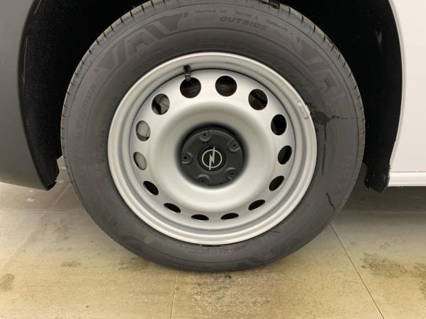 Vente en ligne Opel Combo Cargo CA M BLUEHDI 100 S S BVM6 au prix de 23 250 €