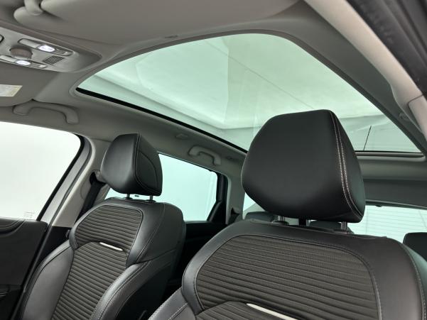 Vente en ligne Renault Scenic 4 1.3 TCe 140ch Intens + Toit panoramique au prix de 15 980 €