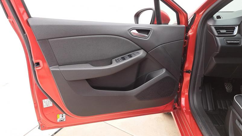 Vente en ligne Renault Clio 5P 1.0 TCe 90ch Manuelle/6 Intens au prix de 15 530 €