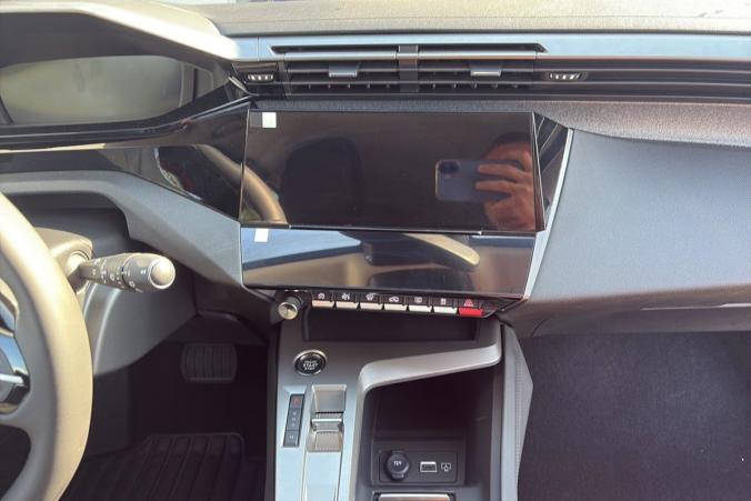 Vente en ligne Peugeot 308 PureTech 130ch S S EAT8 Allure au prix de 25 210 €