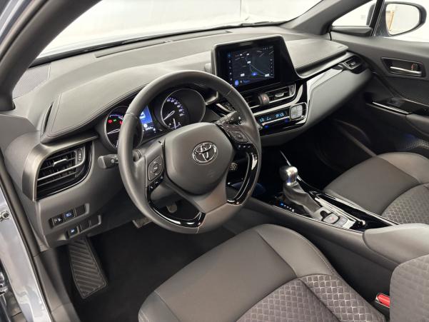 Vente en ligne Toyota C-HR 1.8 Hybride 122ch Design E-CVT au prix de 22 890 €