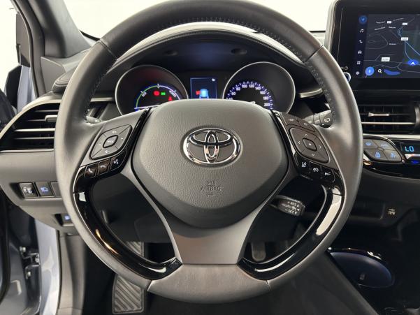 Vente en ligne Toyota C-HR 1.8 Hybride 122ch Design E-CVT au prix de 22 890 €