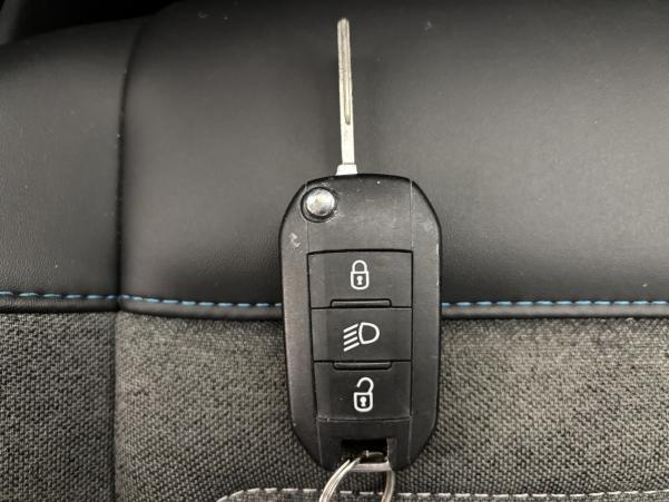 Vente en ligne Citroën C4 PureTech 130ch Feel Pack EAT8 au prix de 14 990 €