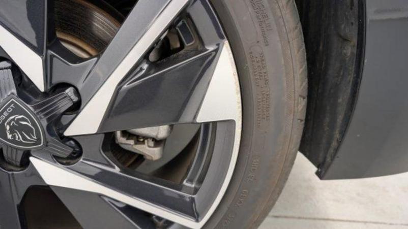 Vente en ligne Peugeot 308 PureTech 130ch S S BVM6 Allure Pack au prix de 20 880 €