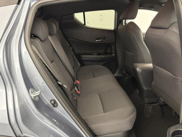 Vente en ligne Toyota C-HR 1.8 Hybride 122ch Design E-CVT au prix de 22 890 €
