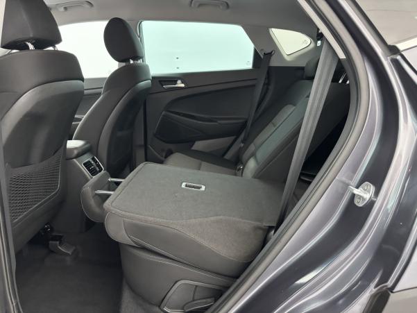 Vente en ligne Hyundai Tucson 1.6 CRDI 136ch Creative DCT-7 + Attelage au prix de 19 490 €