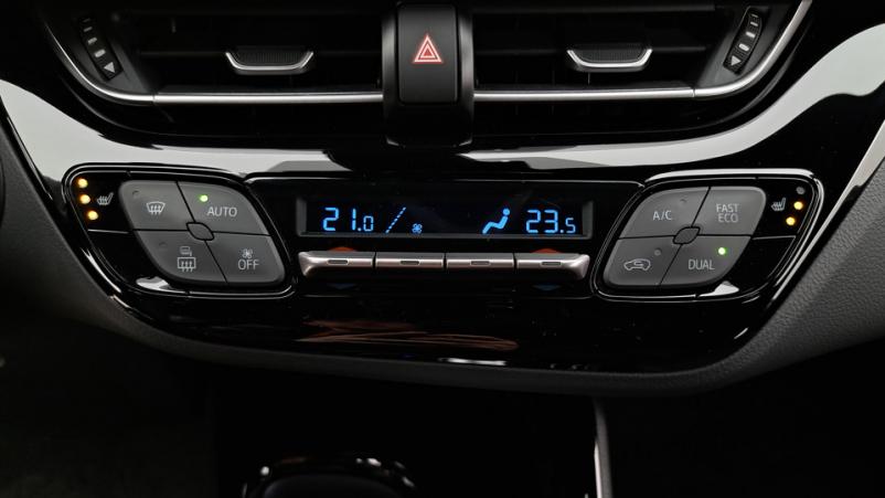 Vente en ligne Toyota C-HR  1.8 Hybrid 122ch Automatique/ Design au prix de 27 920 €