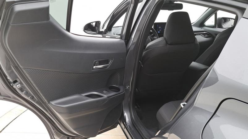 Vente en ligne Toyota C-HR  1.8 Hybrid 122ch Automatique/ Design au prix de 27 920 €