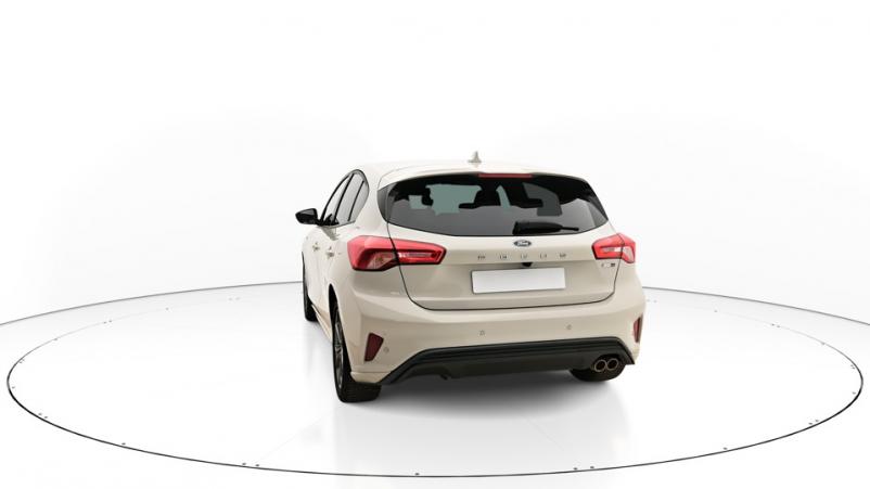 Vente en ligne Ford Focus 5P 1.0 EcoBoost mHEV 155ch Manuelle/6 St-line x au prix de 20 910 €
