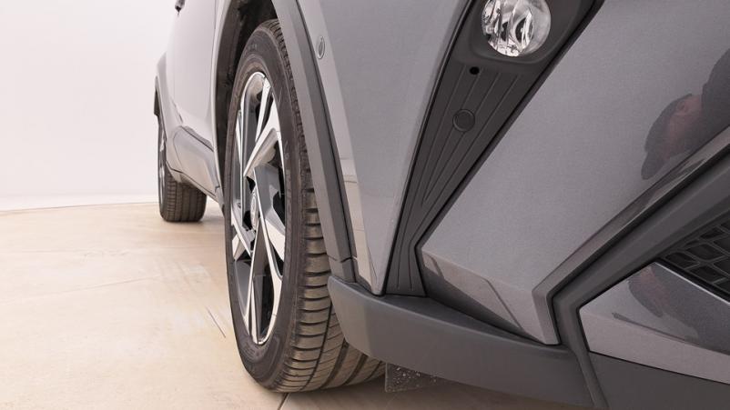 Vente en ligne Toyota C-HR  1.8 Hybrid 122ch Automatique/ Design au prix de 27 920 €
