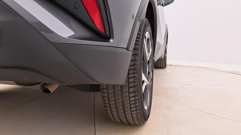 Vente en ligne Toyota C-HR  1.8 Hybrid 122ch Automatique/ Design au prix de 27 920 €