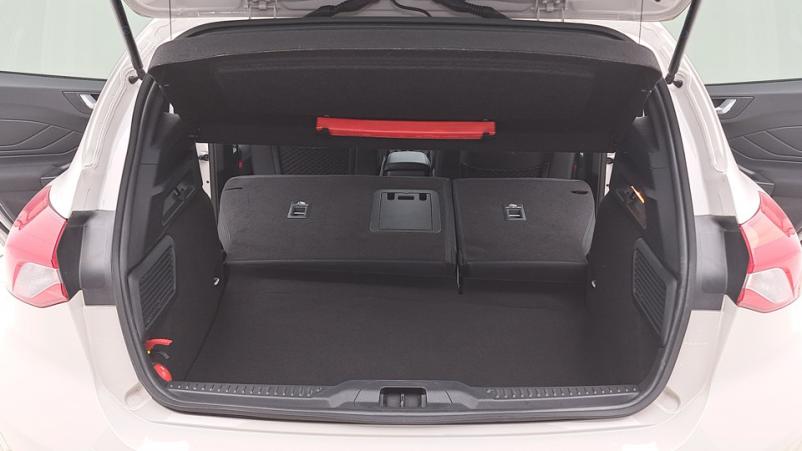 Vente en ligne Ford Focus 5P 1.0 EcoBoost mHEV 155ch Manuelle/6 St-line x au prix de 20 910 €