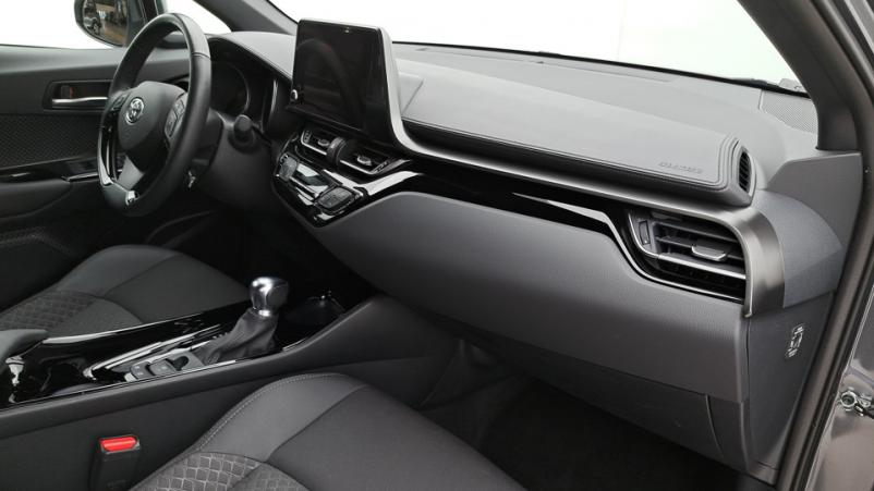 Vente en ligne Toyota C-HR  1.8 Hybrid 122ch Automatique/ Design au prix de 27 920 €