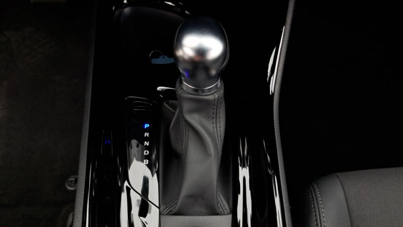 Vente en ligne Toyota C-HR  1.8 Hybrid 122ch Automatique/ Design au prix de 27 920 €