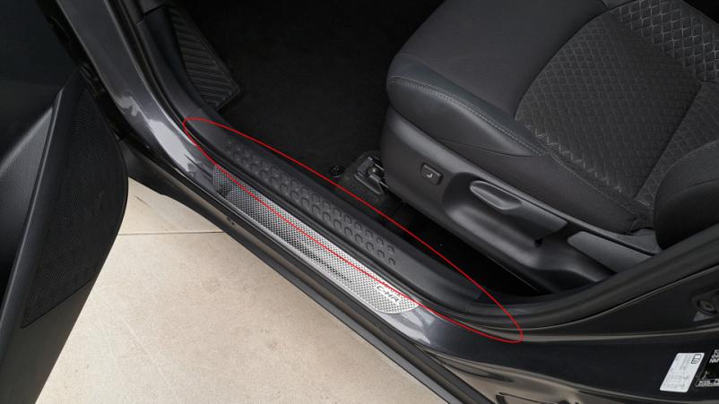 Vente en ligne Toyota C-HR  1.8 Hybrid 122ch Automatique/ Design au prix de 27 920 €