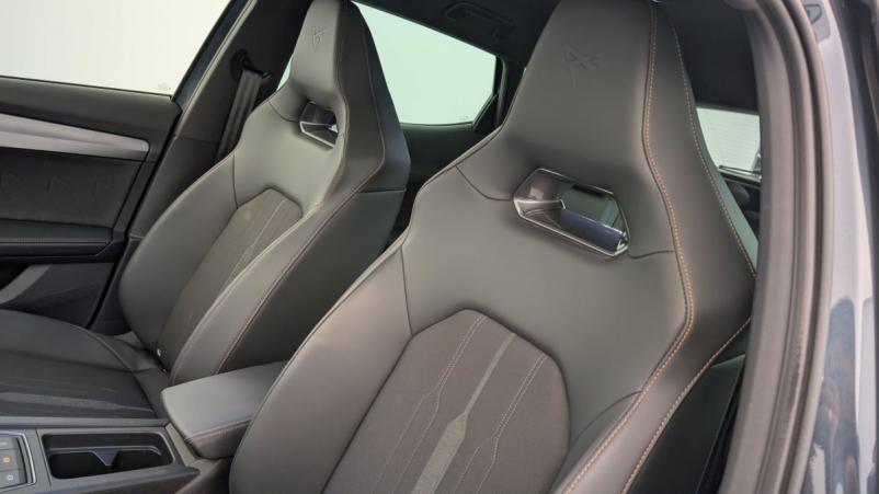 Vente en ligne Cupra Formentor 1.4 E-HYBRID 245 CH DSG6 VZ au prix de 30 560 €