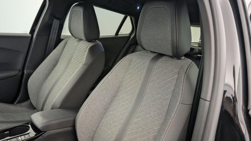 Vente en ligne Peugeot 2008 PureTech 100 S S BVM6 Allure au prix de 19 230 €
