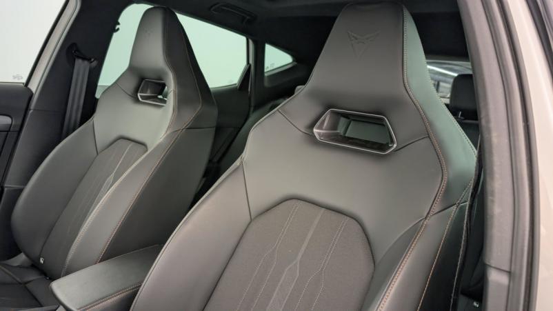 Vente en ligne Cupra Formentor 1.4 E-HYBRID 245 CH DSG6 VZ au prix de 31 590 €