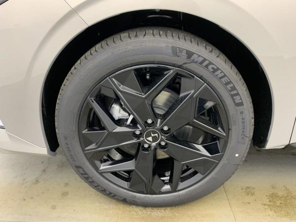 Vente en ligne Ds DS4 Hybride 136 e-DCT6 Pallas au prix de 31 390 €