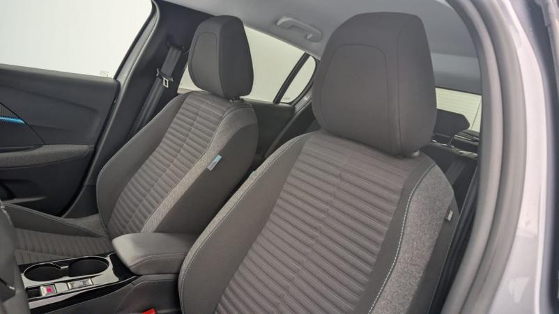Vente en ligne Peugeot 208 50 KWH 136CH STYLE au prix de 20 260 €