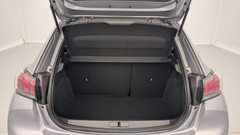 Vente en ligne Peugeot 208 50 KWH 136CH STYLE au prix de 20 260 €
