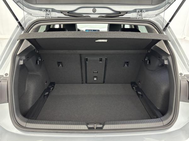 Vente en ligne Volkswagen Golf 1.5 eTSI 116ch VW Edition DSG7 - Garantie 3 ans Volkswagen au prix de 30 990 €