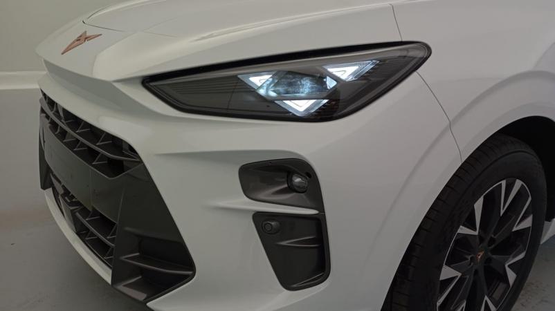 Vente en ligne Cupra Terramar 1.5 eTSI Hybrid 150 ch DSG7 V au prix de 38 090 €