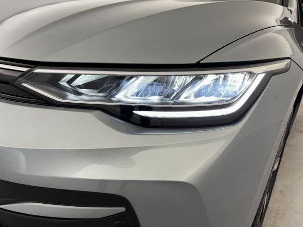 Vente en ligne Volkswagen Golf 1.5 eTSI 116ch VW Edition DSG7 - Garantie 3 ans Volkswagen au prix de 30 990 €