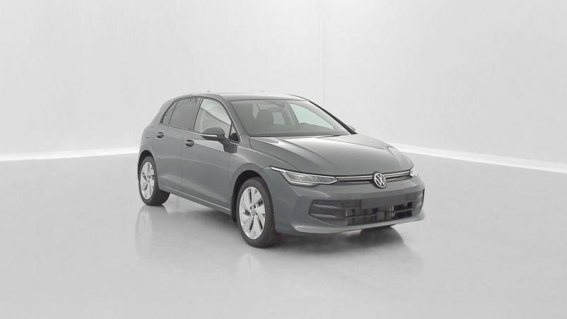 Vente en ligne Volkswagen Golf Golf VIII 1.5 eTSI EVO2 150ch Life Plus DSG7 au prix de 33 200 €