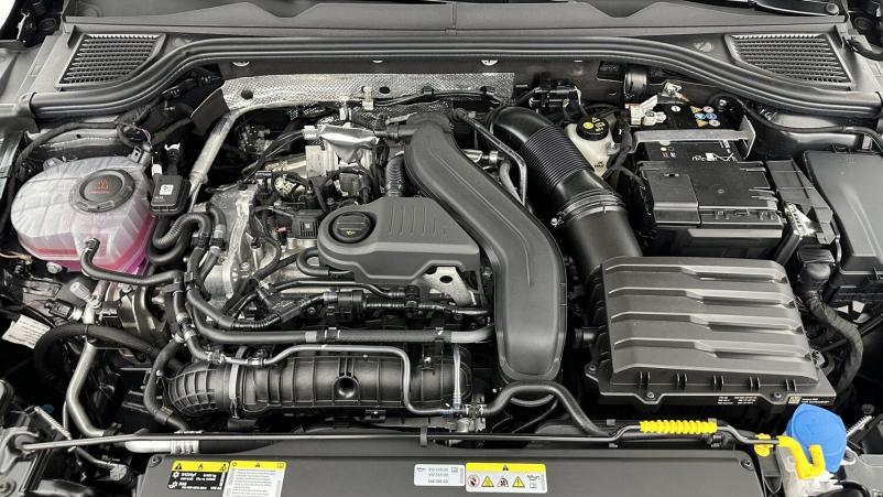 Vente en ligne Volkswagen Golf Golf VIII 1.5 eTSI EVO2 150ch Life Plus DSG7 au prix de 33 200 €