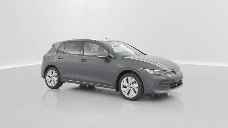 Vente en ligne Volkswagen Golf Golf VIII 1.5 eTSI EVO2 150ch Life Plus DSG7 au prix de 33 200 €