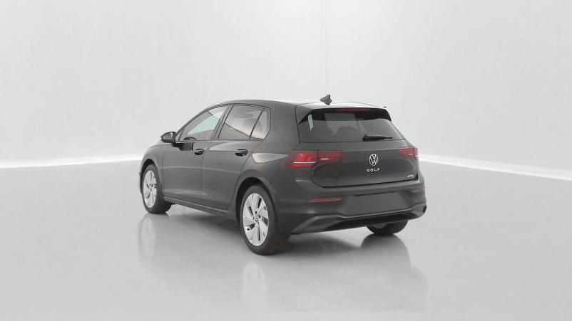 Vente en ligne Volkswagen Golf Golf VIII 1.5 eTSI EVO2 150ch Life Plus DSG7 au prix de 33 200 €