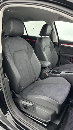 Vente en ligne Volkswagen Golf Golf VIII 1.5 eTSI EVO2 150ch Life Plus DSG7 au prix de 33 200 €