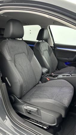 Vente en ligne Volkswagen Golf Golf VIII 1.5 eTSI EVO2 150ch Life Plus DSG7 au prix de 33 200 €
