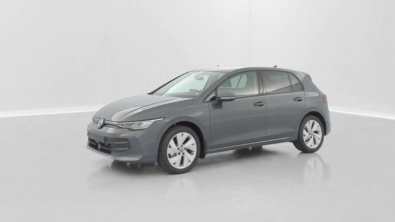 Vente en ligne Volkswagen Golf Golf VIII 1.5 eTSI EVO2 150ch Life Plus DSG7 au prix de 33 200 €