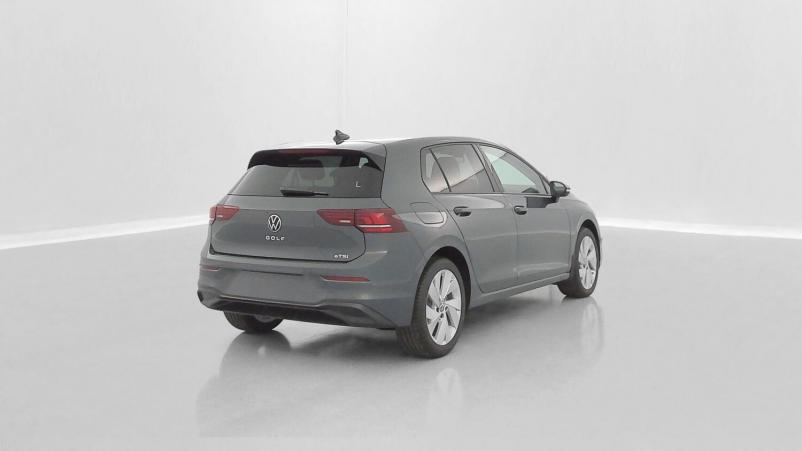 Vente en ligne Volkswagen Golf Golf VIII 1.5 eTSI EVO2 150ch Life Plus DSG7 au prix de 33 200 €