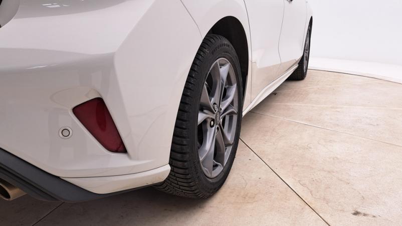 Vente en ligne Ford Focus 5P 1.0 EcoBoost mHEV 155ch Manuelle/6 St-line x au prix de 20 910 €