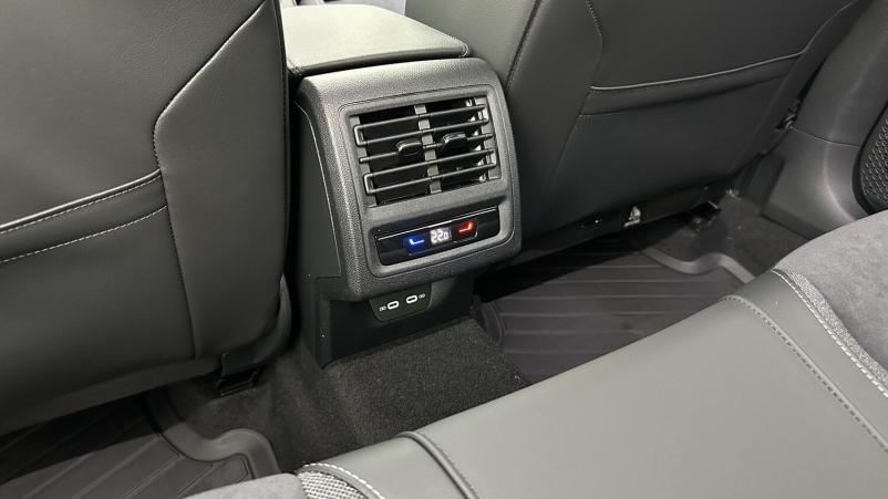 Vente en ligne Volkswagen Golf Golf VIII 1.5 eTSI EVO2 150ch Life Plus DSG7 au prix de 33 200 €