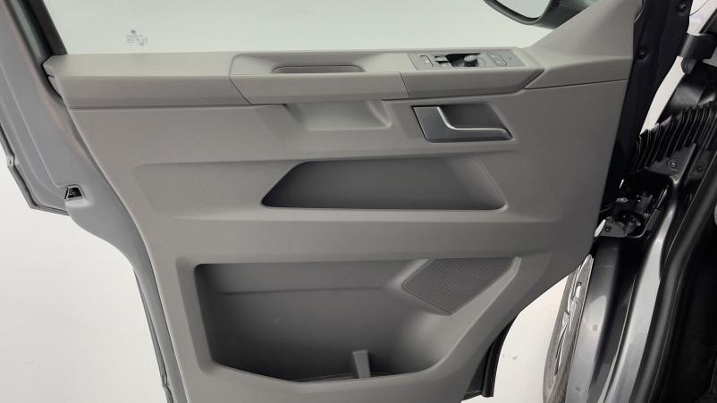 Vente en ligne Volkswagen Transporter Transporter T6.1 VAN 2.8T L1H1 2.0 TDI 204ch Business Plus DSG7 au prix de 58 140 €