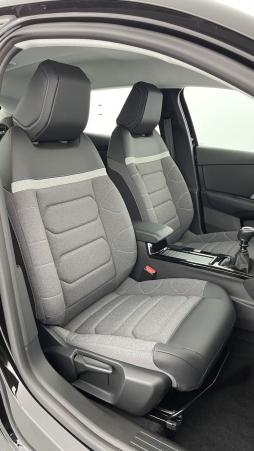 Vente en ligne Citroën C4 C4 III 1.2 PureTech 130ch Plus au prix de 20 210 €